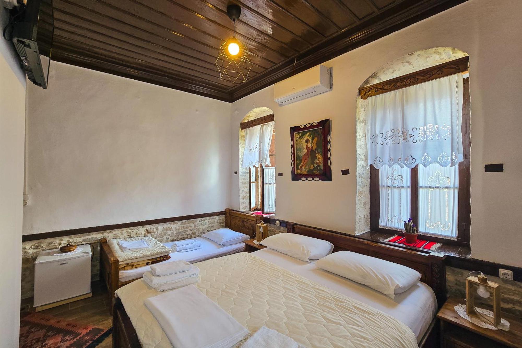 Silver Hill Guesthouse Gjirokastra Zewnętrze zdjęcie